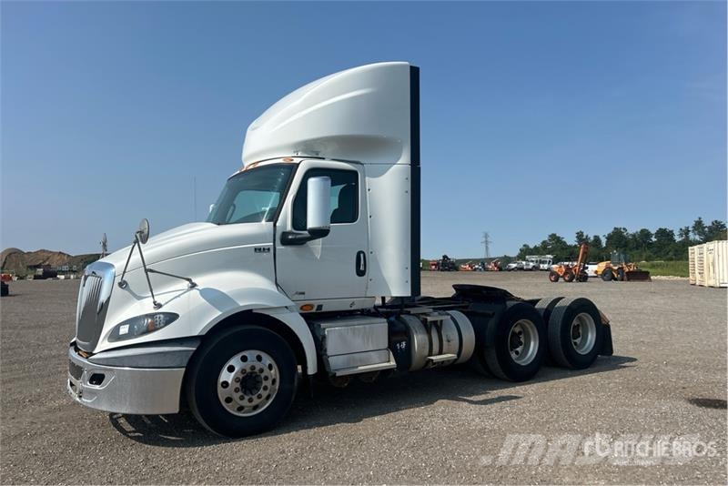 International RH613 6x4 T/A Day Cab Truck Tractor Sattelzugmaschinen