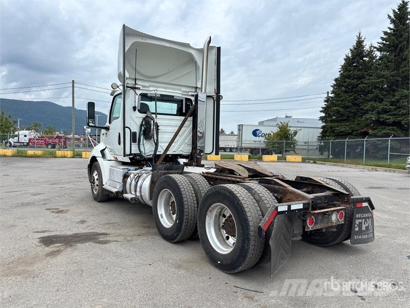 International RH613 6x4 T/A Day Cab Truck Tractor 中古トラクターヘッド | トレーラーヘッド