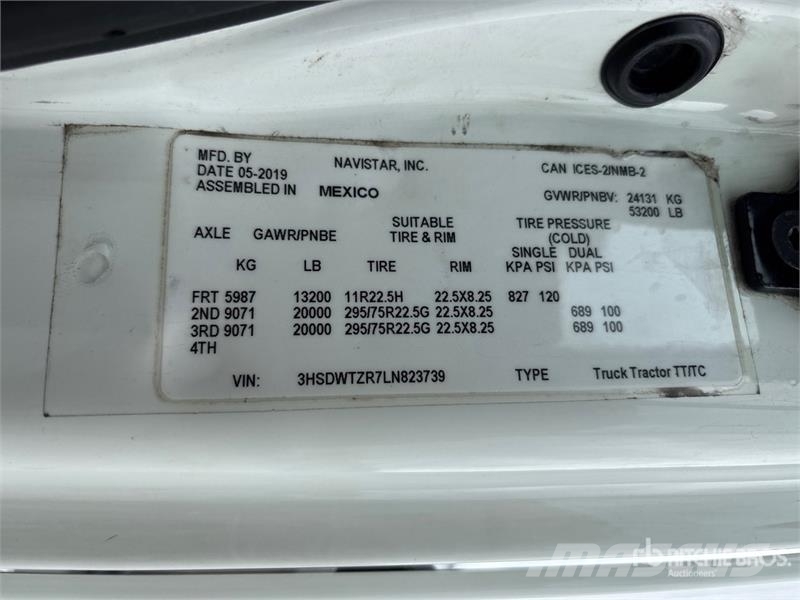 International RH613 6x4 T/A Day Cab Truck Tractor 中古トラクターヘッド | トレーラーヘッド