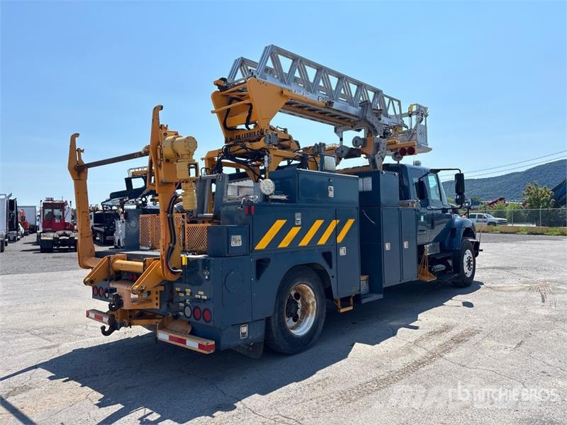 International Robert Hydraulique RH44T 38 ft on  International 7 المنصات الهوائية المثبتة على شاحنة
