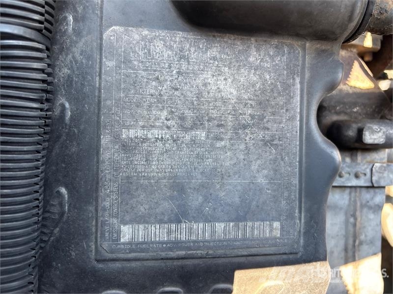 International Robert Hydraulique RH44T 38 ft on  International 7 المنصات الهوائية المثبتة على شاحنة