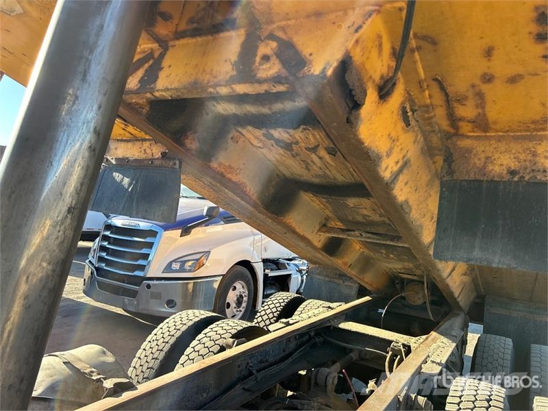International S Series Tipper trucks