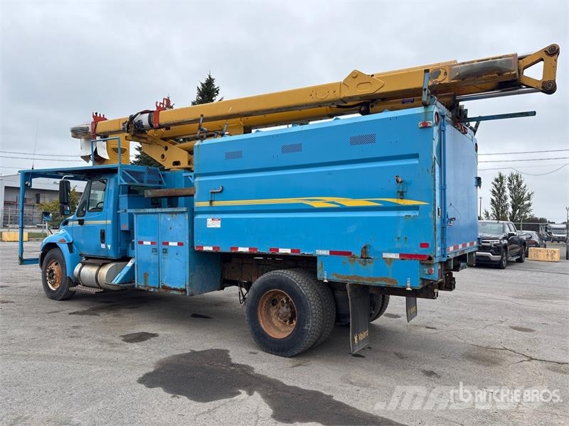 International Telelect 55 ft on International 4300 4x2 Bucket Tr Моторизирани платформи с талига
