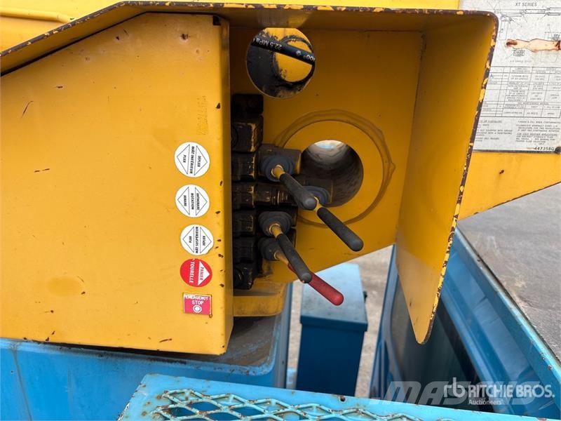 International Telelect 55 ft on International 4300 4x2 Bucket Tr Моторизирани платформи с талига