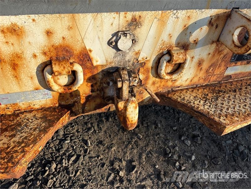 International Terex Hi-Ranger TL44M 44 ft on International 4300 Моторизирани платформи с талига