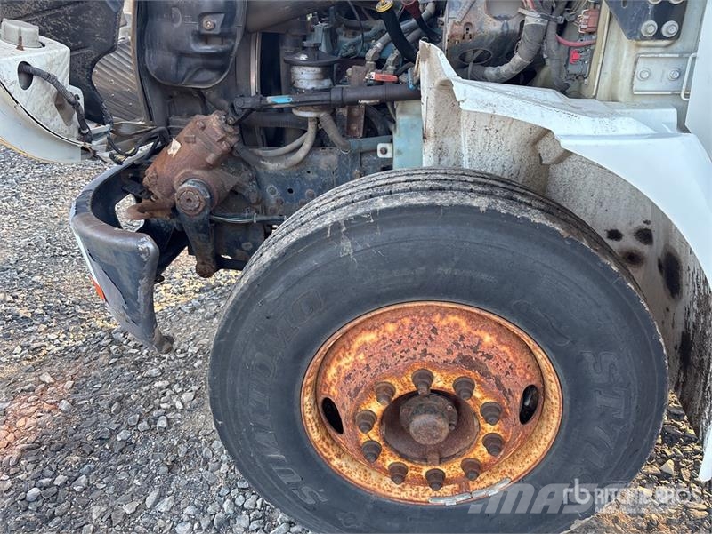 International Terex Hi-Ranger TL44M 44 ft on International 4300 Моторизирани платформи с талига