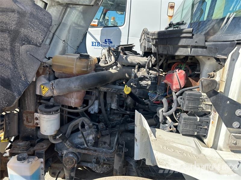 International Terex Telelect Hi-Ranger 5TC-55 55 ft on Internat Teherautóra szerelt emelők és állványok