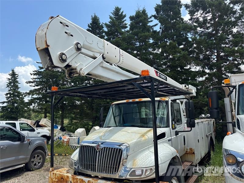 International Terex Telelect Hi-Ranger 5TC-55 55 ft on  Internat Plataformas sobre camión