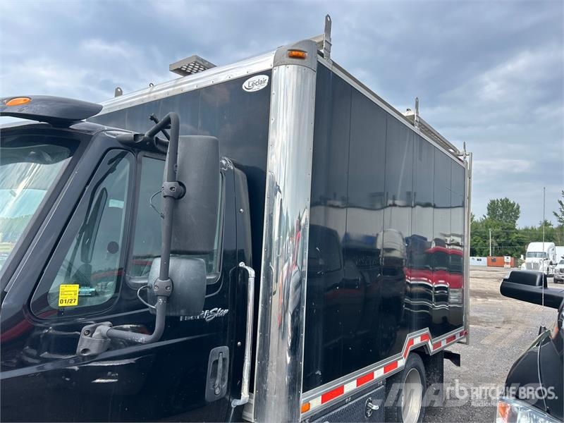 International TerraStar 4x2 Utility Truck (Inoperable) Flakbilar/Pickuper