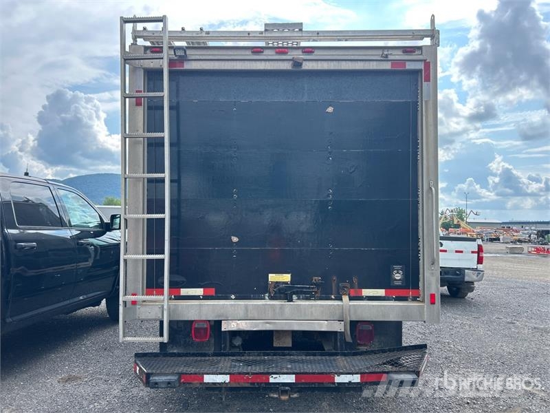 International TerraStar 4x2 Utility Truck (Inoperable) Flakbilar/Pickuper