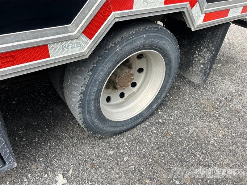 International TerraStar 4x2 Utility Truck (Inoperable) Flakbilar/Pickuper