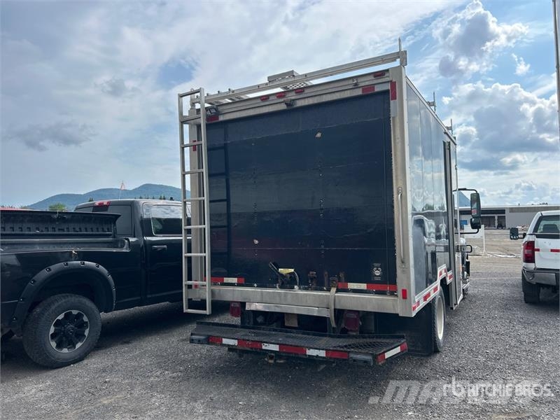 International TerraStar 4x2 Utility Truck (Inoperable) Flakbilar/Pickuper