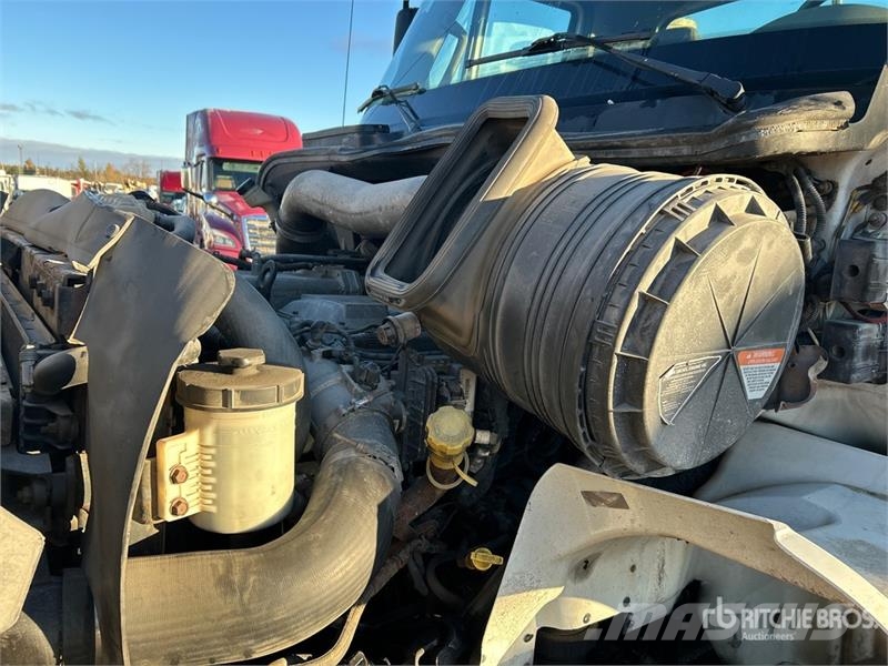 International TranStar 8600 Truck Tractor Units