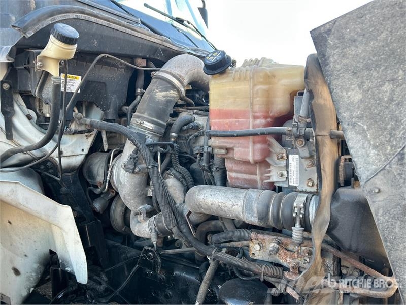 International TranStar 8600 Truck Tractor Units