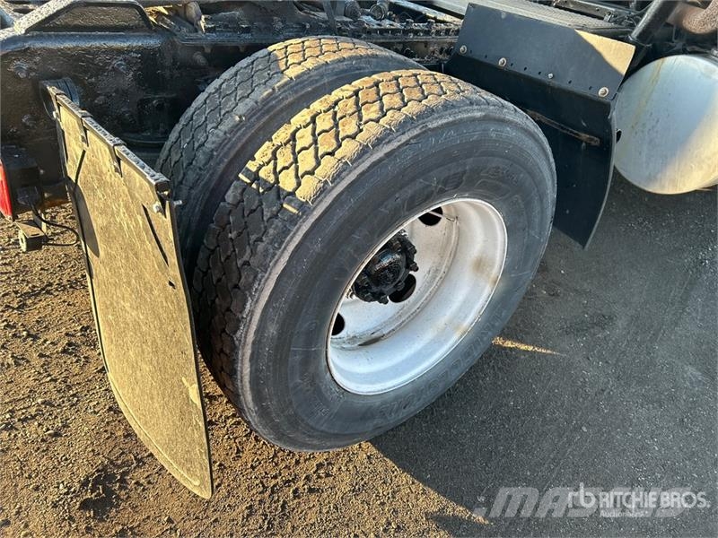 International TranStar 8600 Truck Tractor Units