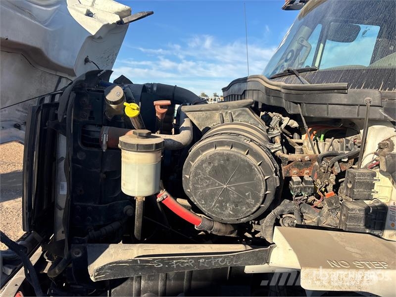 International Workstar 7400 6x4 Water Truck صهاريج مياه
