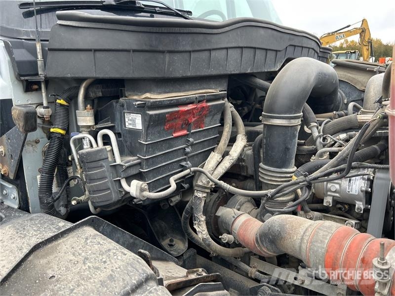 International Workstar 7400 Tipper trucks