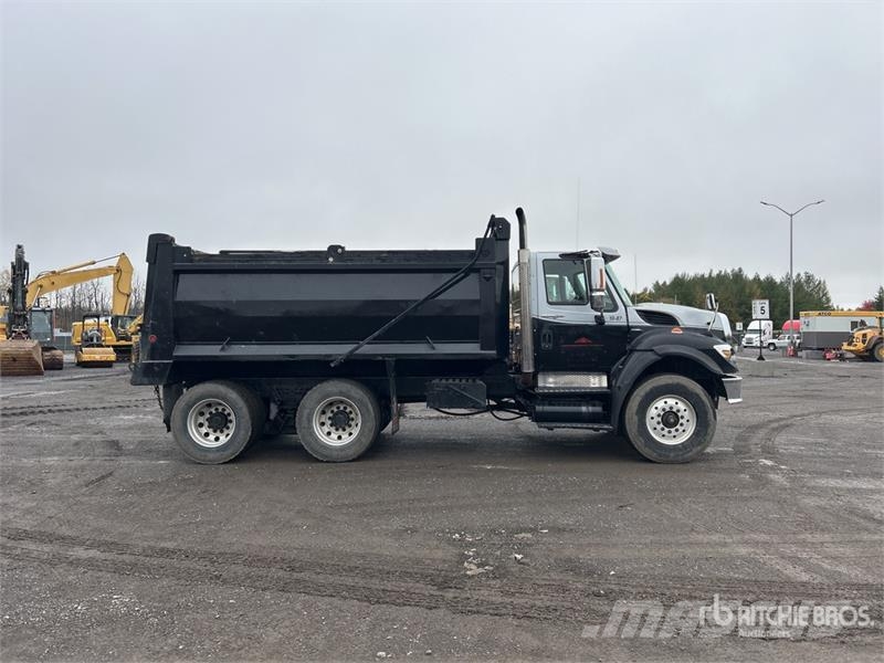 International Workstar 7400 Tipper trucks