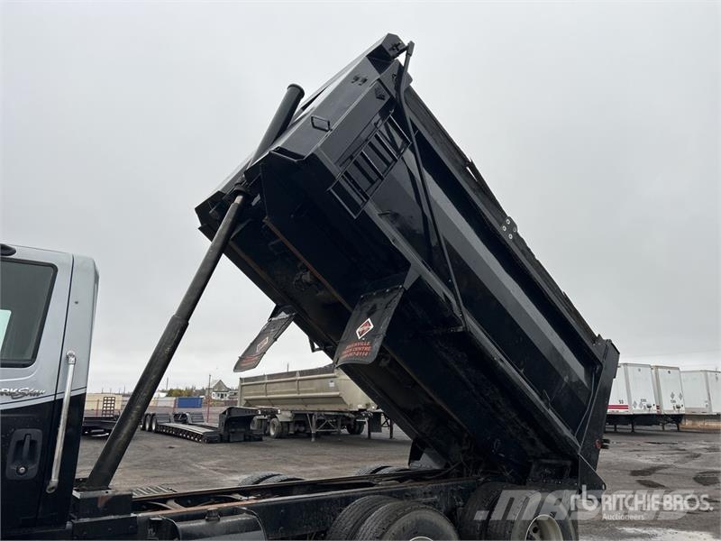 International Workstar 7400 Tipper trucks
