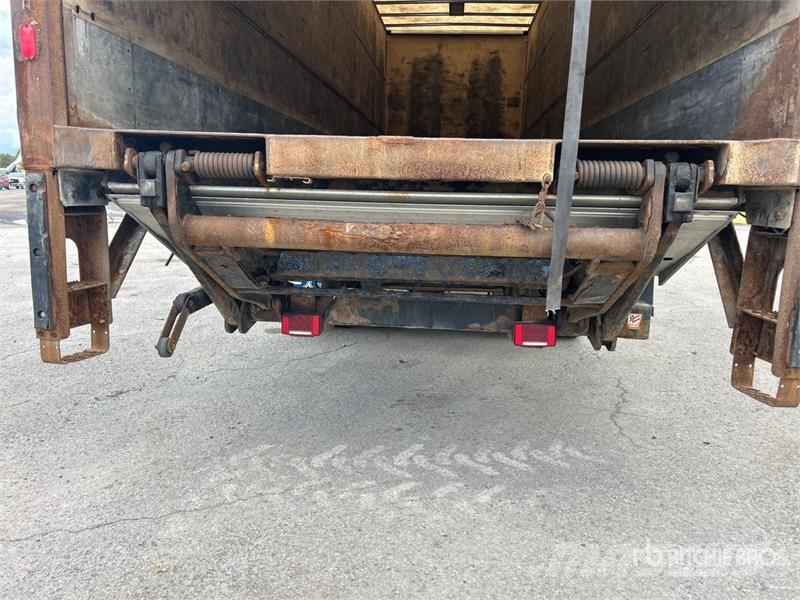 International WorkStar 7400 Bakwagens met gesloten opbouw