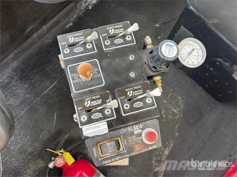 International Workstar 7400 6x4 Water Truck صهاريج مياه
