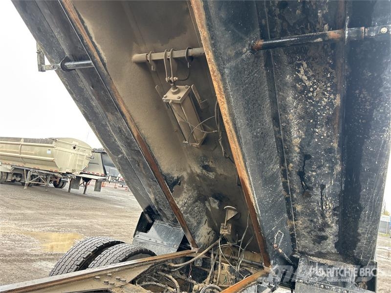 International Workstar 7400 Tipper trucks