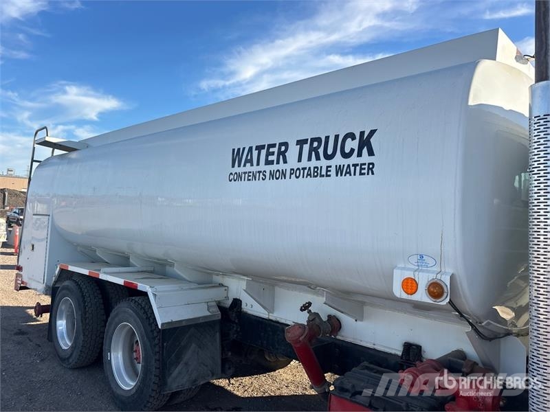 International Workstar 7400 6x4 Water Truck صهاريج مياه
