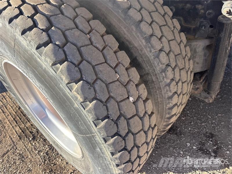 International Workstar 7400 6x4 Water Truck صهاريج مياه