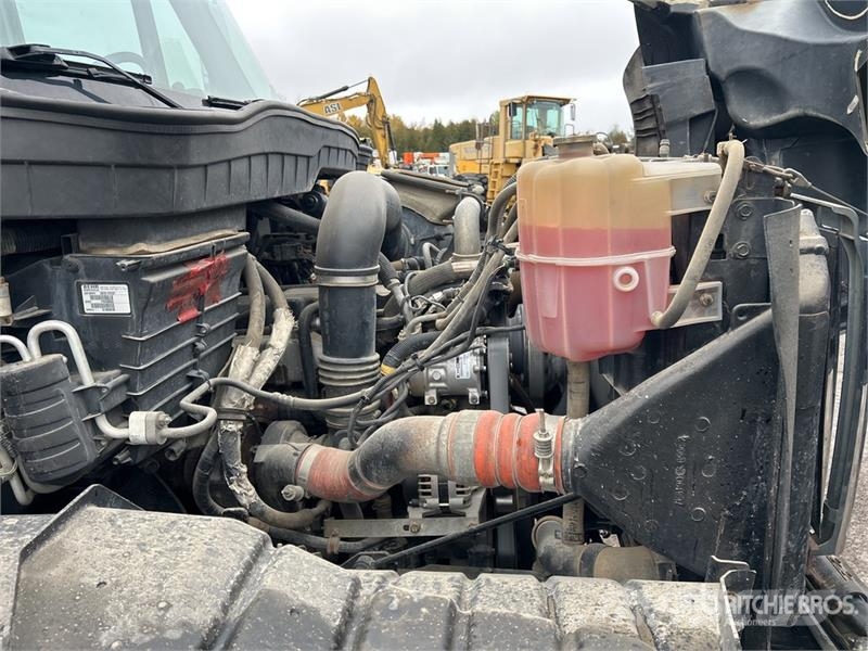International Workstar 7400 Tipper trucks