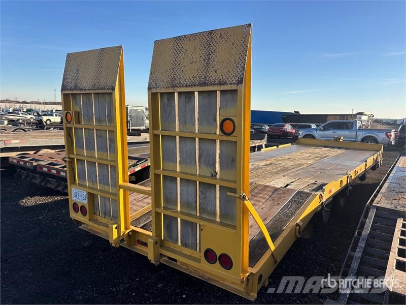 Interstate 28 ft T/A Equipment Trailer 清障车