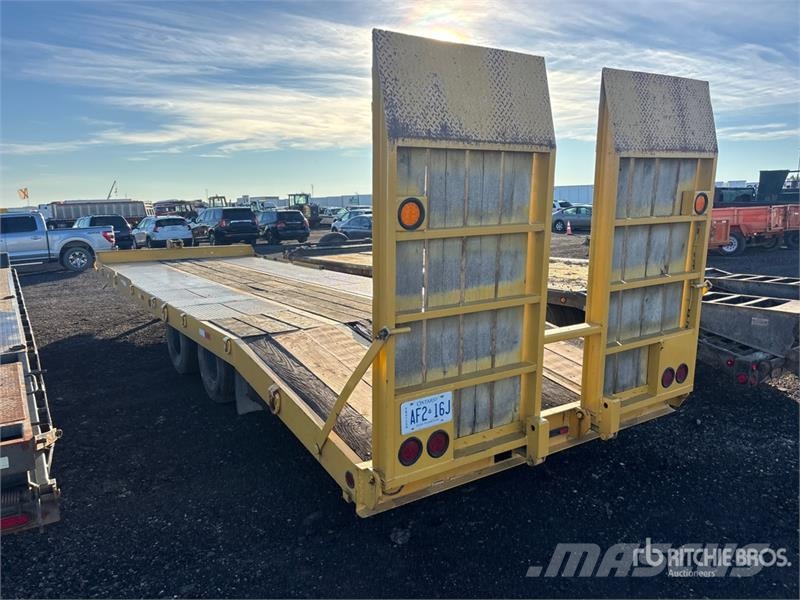 Interstate 28 ft T/A Equipment Trailer 清障车