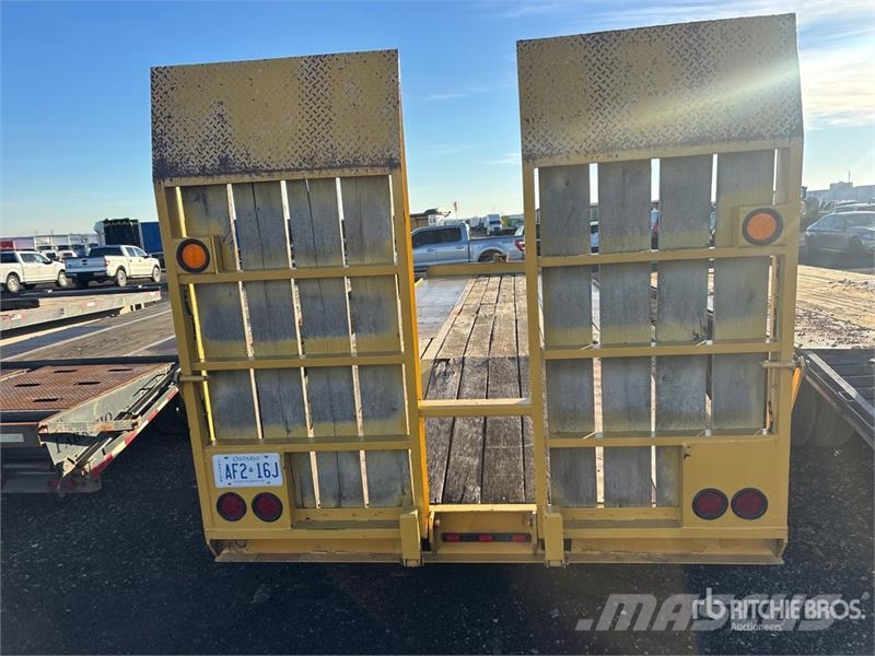 Interstate 28 ft T/A Equipment Trailer 清障车