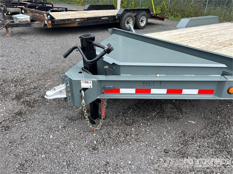 Ironbull 18 ft T/A Equipment Trailer Autonkuljetusperävaunut