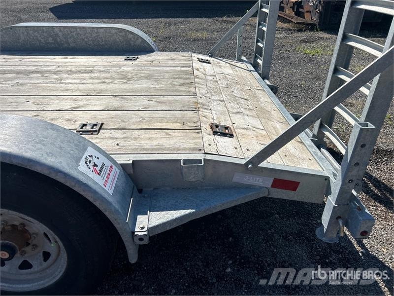 Isabel 81X14T 14 ft T/A Equipment Trailer Remolques para transporte de vehículos