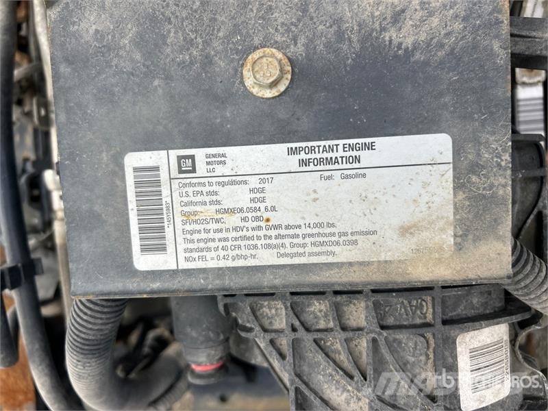 Isuzu NPR Sunkvežimiai su dengtu kėbulu