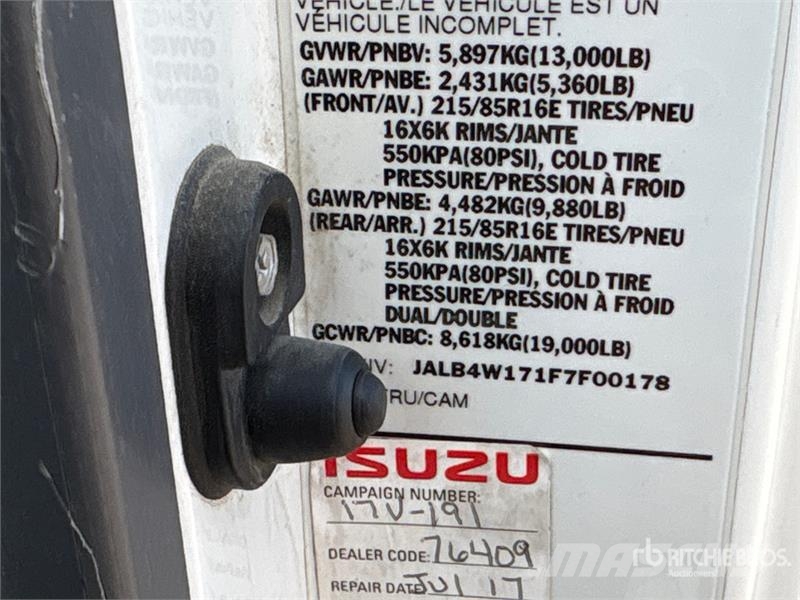 Isuzu NPR Samochody ciężarowe ze skrzynią zamkniętą