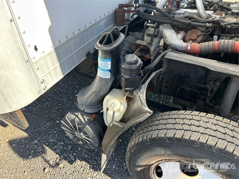 Isuzu NPR Vilkikai šaldytuvai