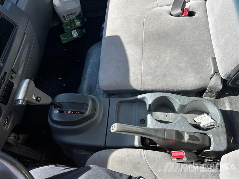 Isuzu NPR Vilkikai šaldytuvai