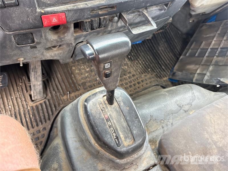 Isuzu NPR Cabinas
