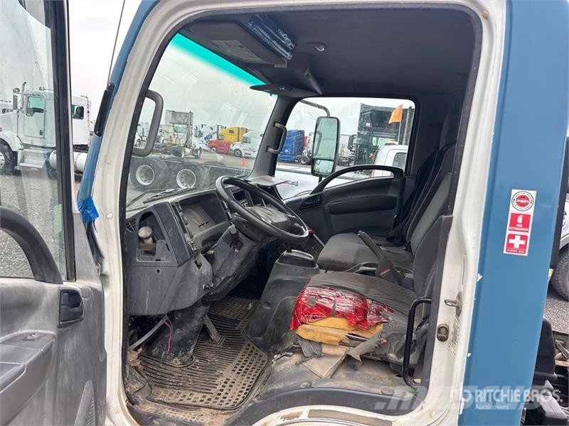 Isuzu NPR Cabinas