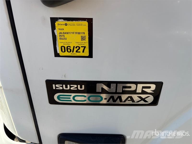 Isuzu NPR Samochody ciężarowe ze skrzynią zamkniętą