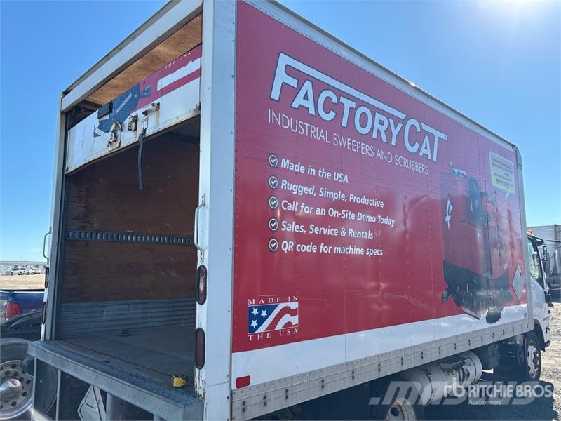 Isuzu NPR Sanduk kamioni