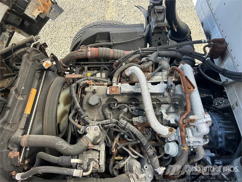 Isuzu NPR Vilkikai šaldytuvai