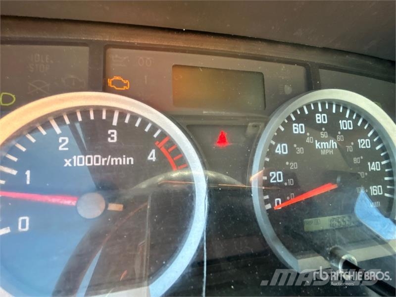 Isuzu NPR Vilkikai šaldytuvai