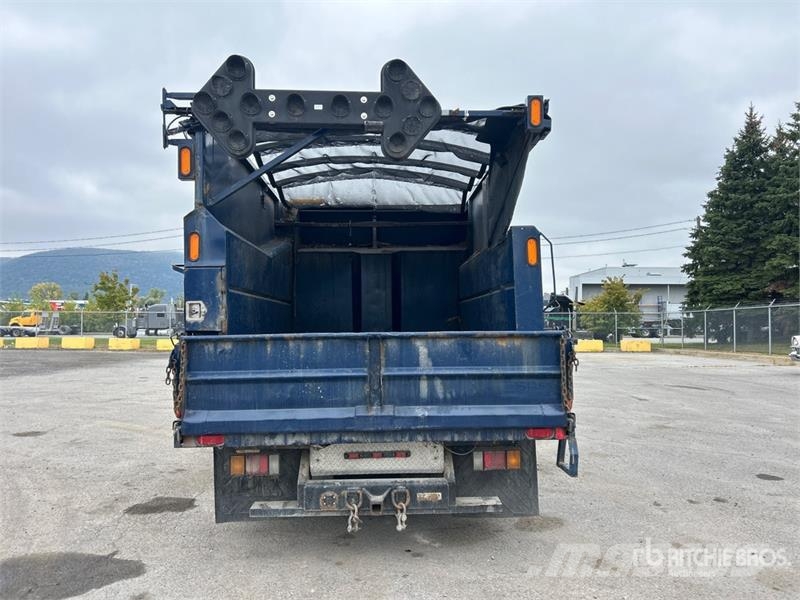Isuzu NPR 4x2 Chipper Truck Kamioni za piljevinu