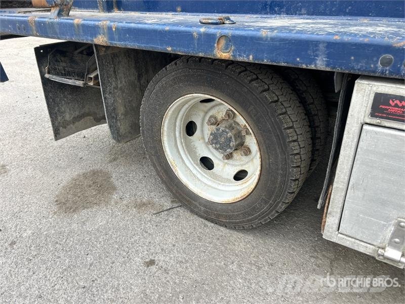 Isuzu NPR 4x2 Chipper Truck Kamioni za piljevinu