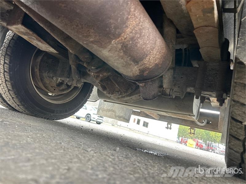 Isuzu NPR 4x2 Chipper Truck Kamioni za piljevinu