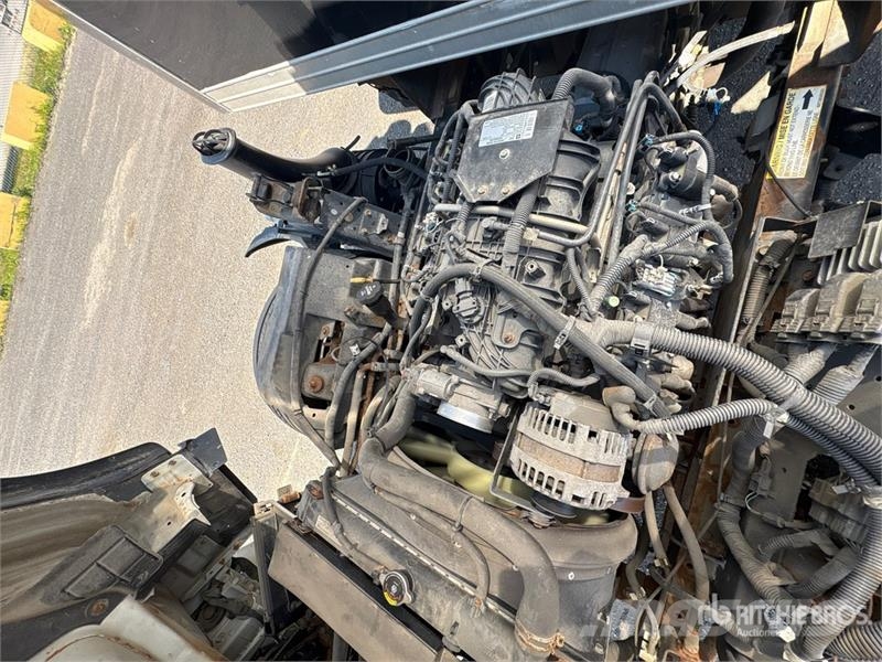 Isuzu NPR EFI 4x2 Van Truck 탑차 트럭