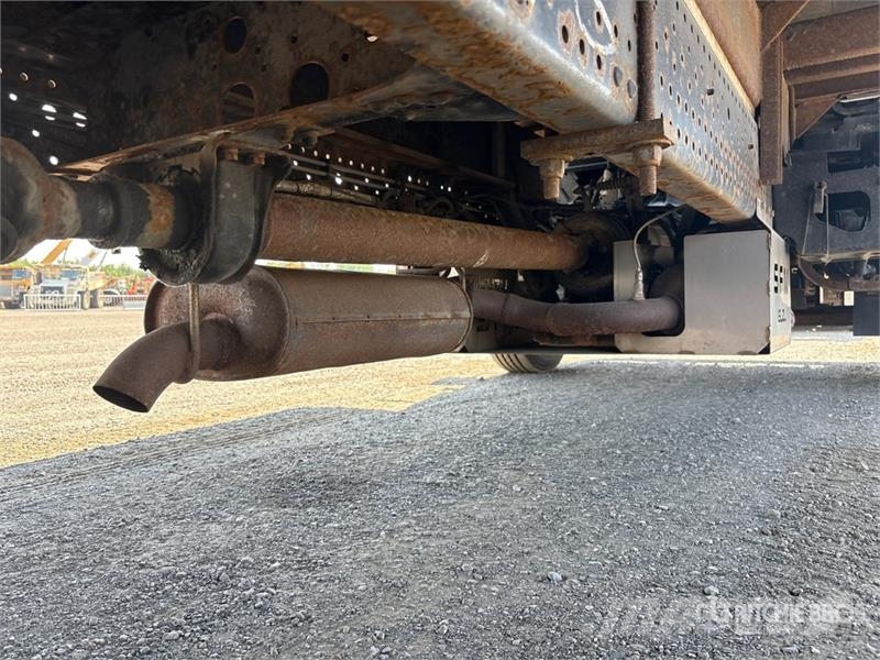 Isuzu NPR EFI 4x2 Van Truck 탑차 트럭
