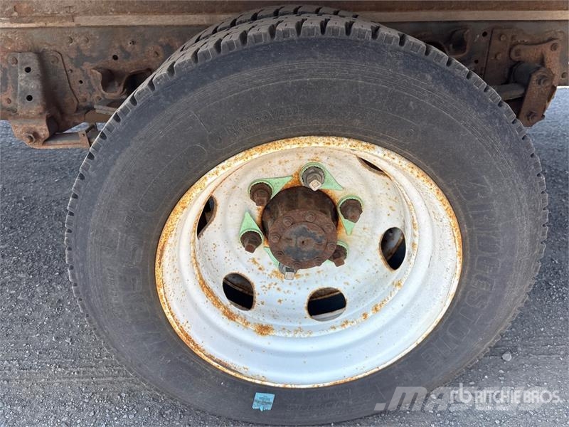 Isuzu NPR EFI 4x2 Van Truck 탑차 트럭